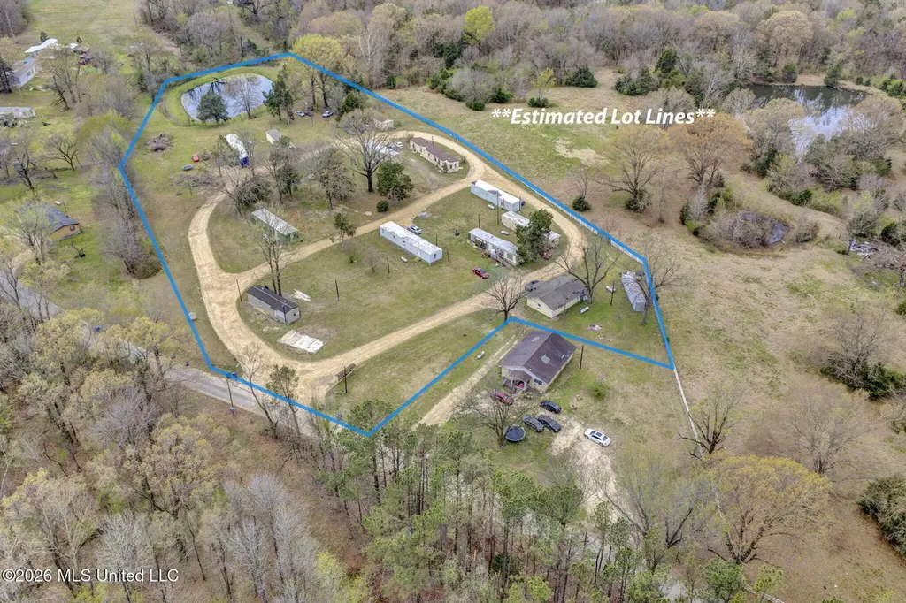 400 Red Hill Cir