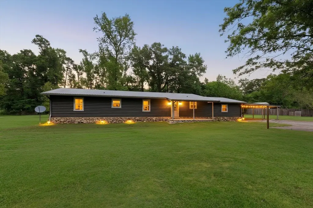 7056 Arrowwood Rd