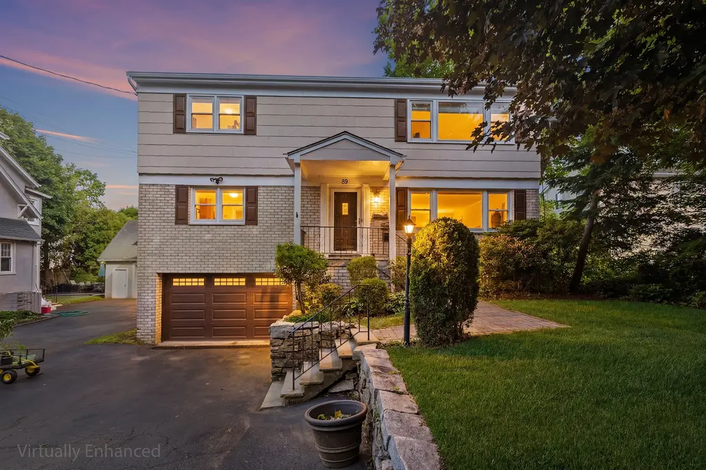 89 Frances Ave