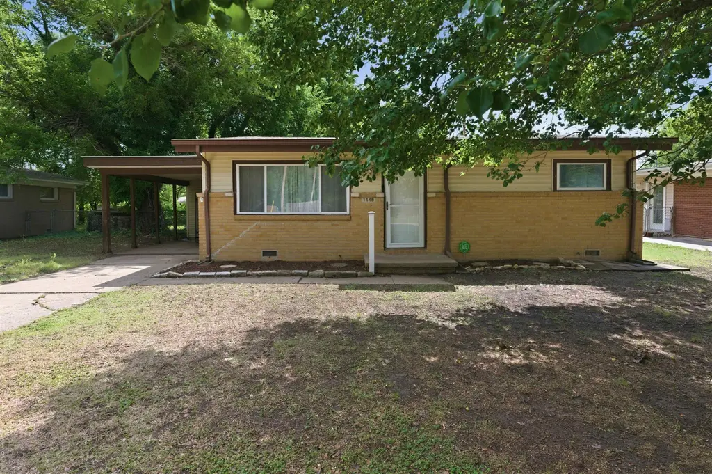 1448 N Prairie Ln