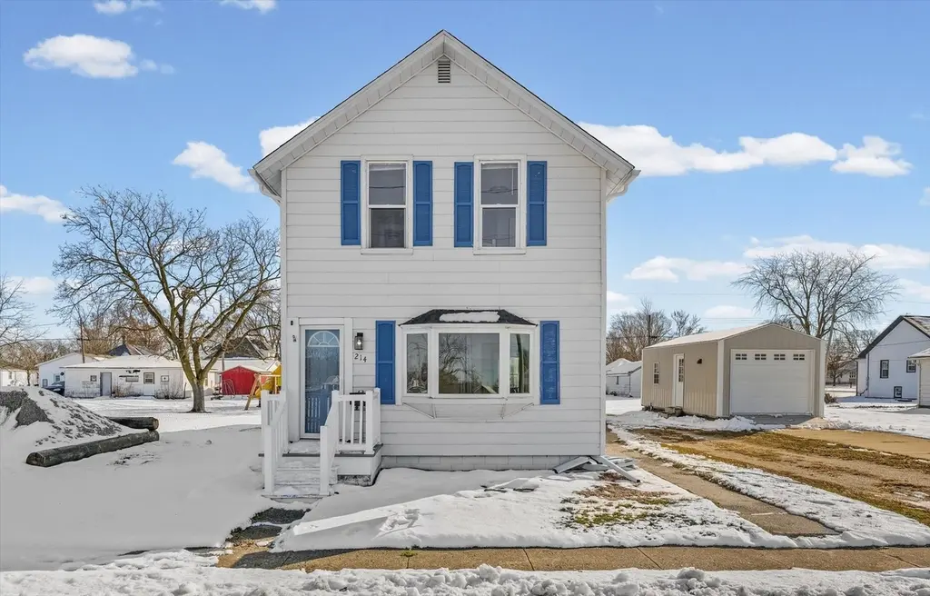 214 S Railroad Ave