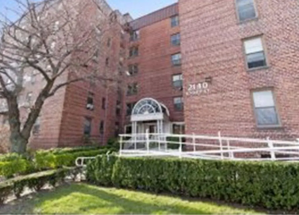 2140 Knapp St Unit 3E