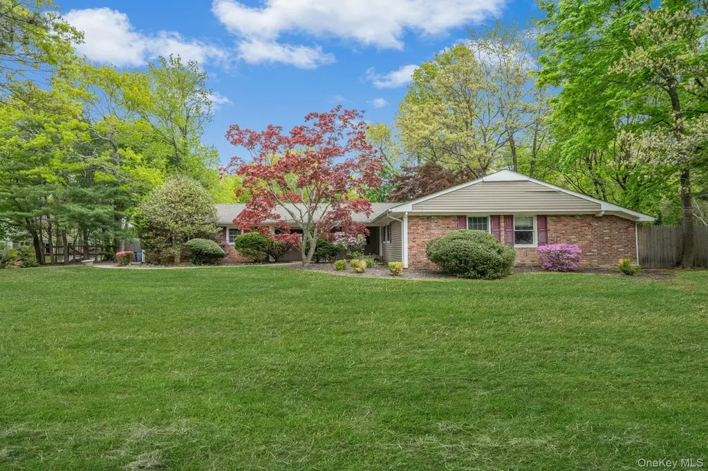 35 Pembrook Dr
