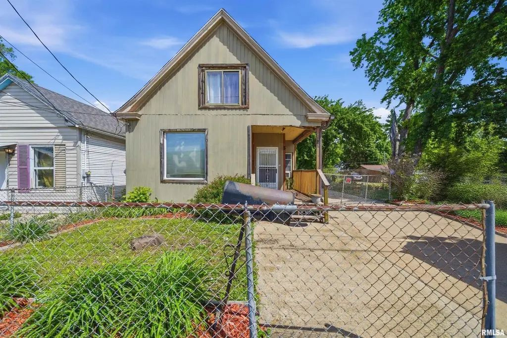 2607 W Lincoln Ave