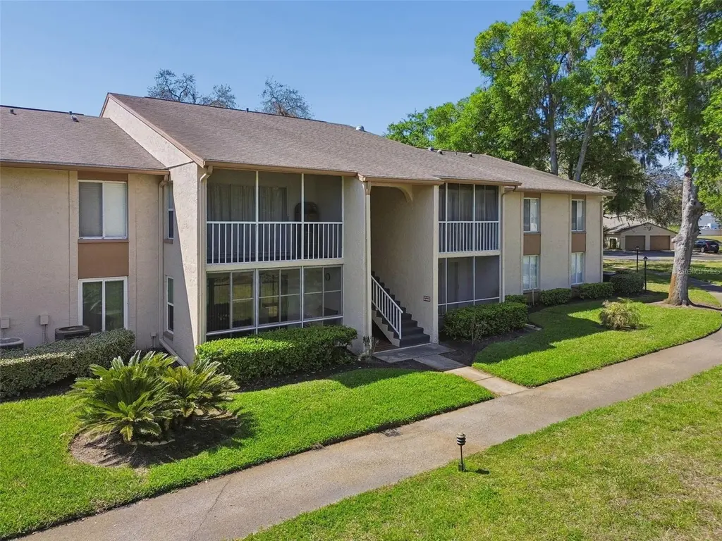 13103 Cypress Hill Dr Unit B2