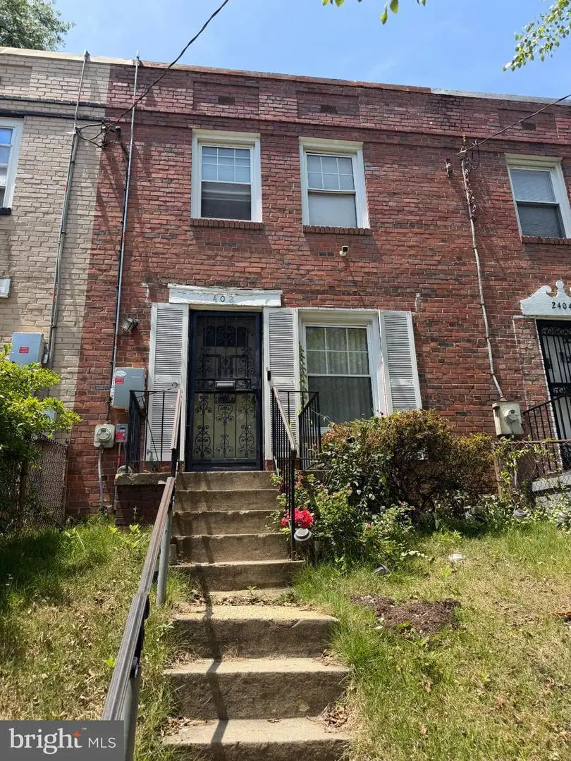 2402 Southern Ave SE