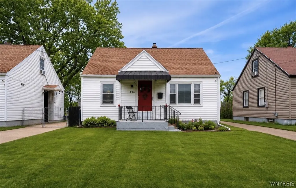 390 Roesch Ave
