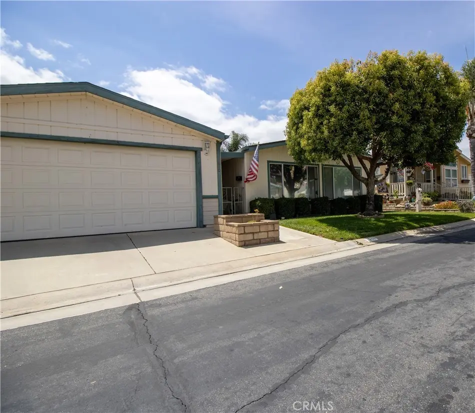 10961 Desert Lawn Dr (210 Vineyard) #210
