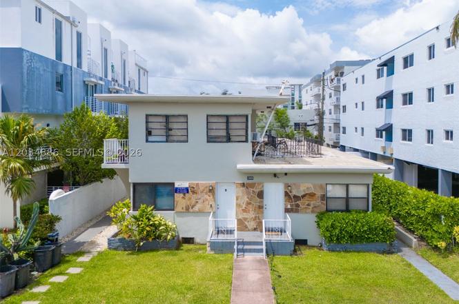 1980 Biarritz Dr
