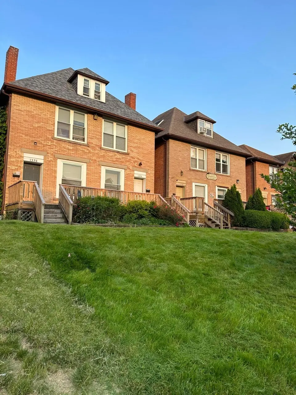 1374-1376 Indianola Ave