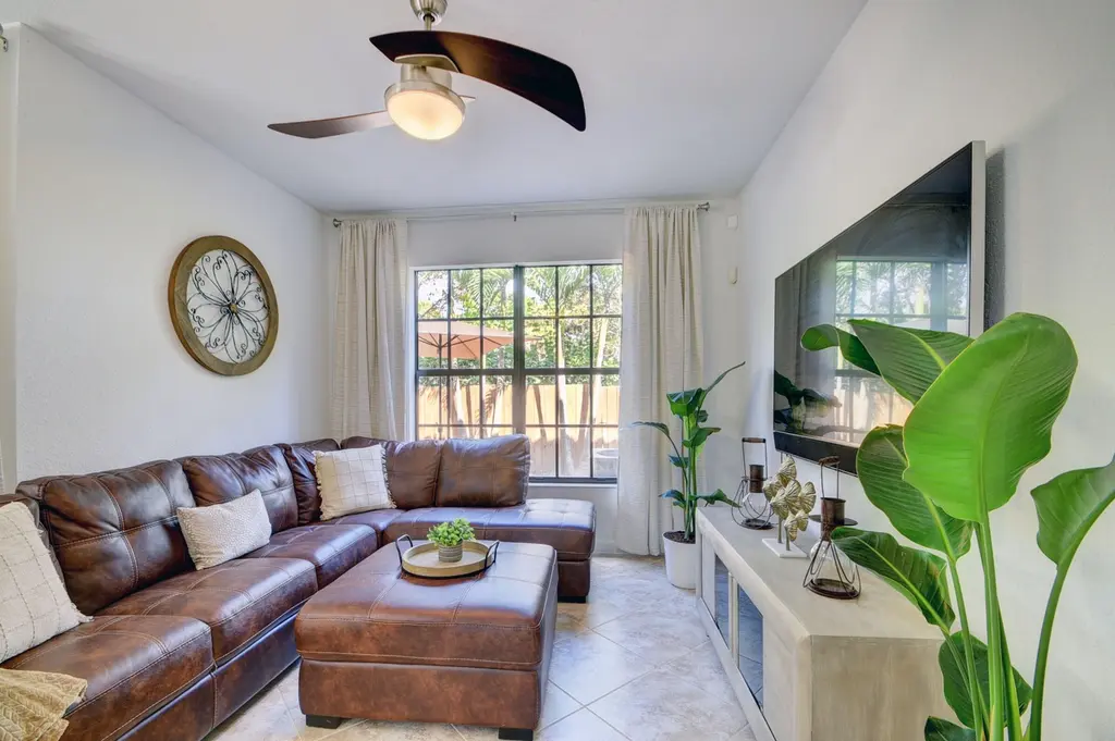 10342 Wellington Parc Dr