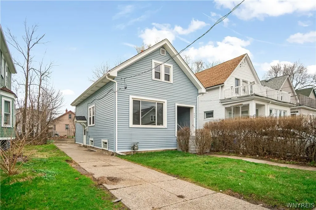 496 Berkshire Ave
