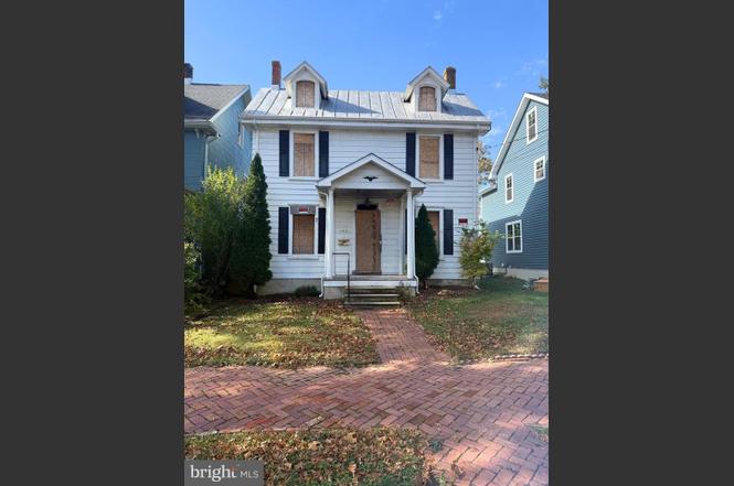 142 Cherry St