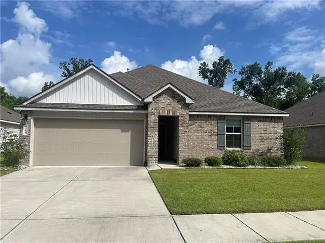 318 Pretty Acres Ave