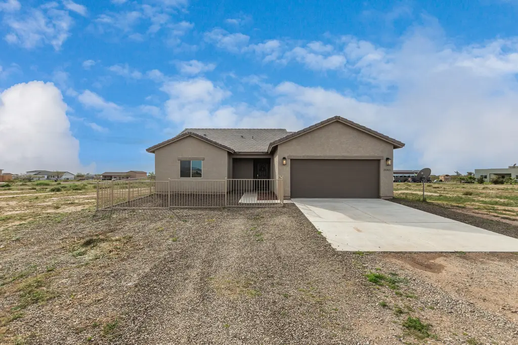 21315 W Ocupado Dr
