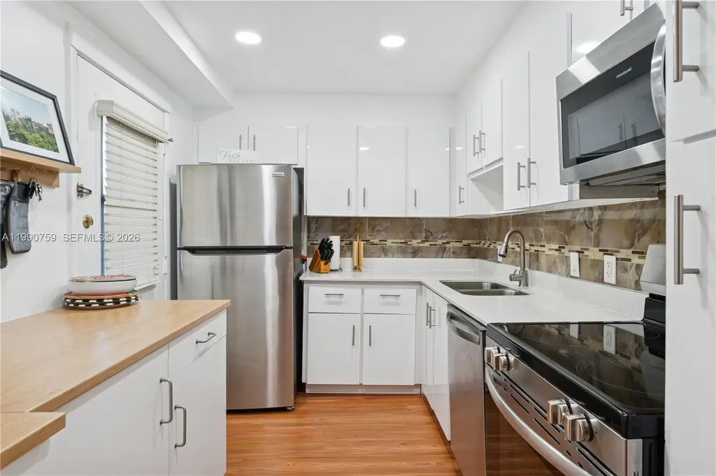 3101 N Country Club Dr #102