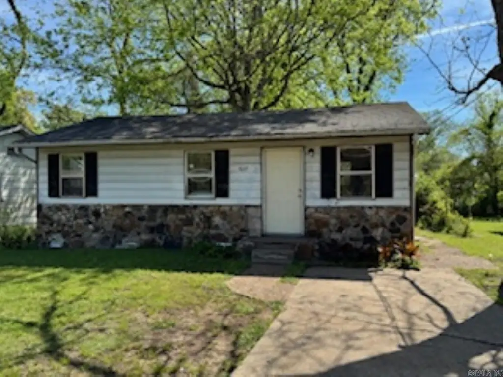 527 Carver Ave