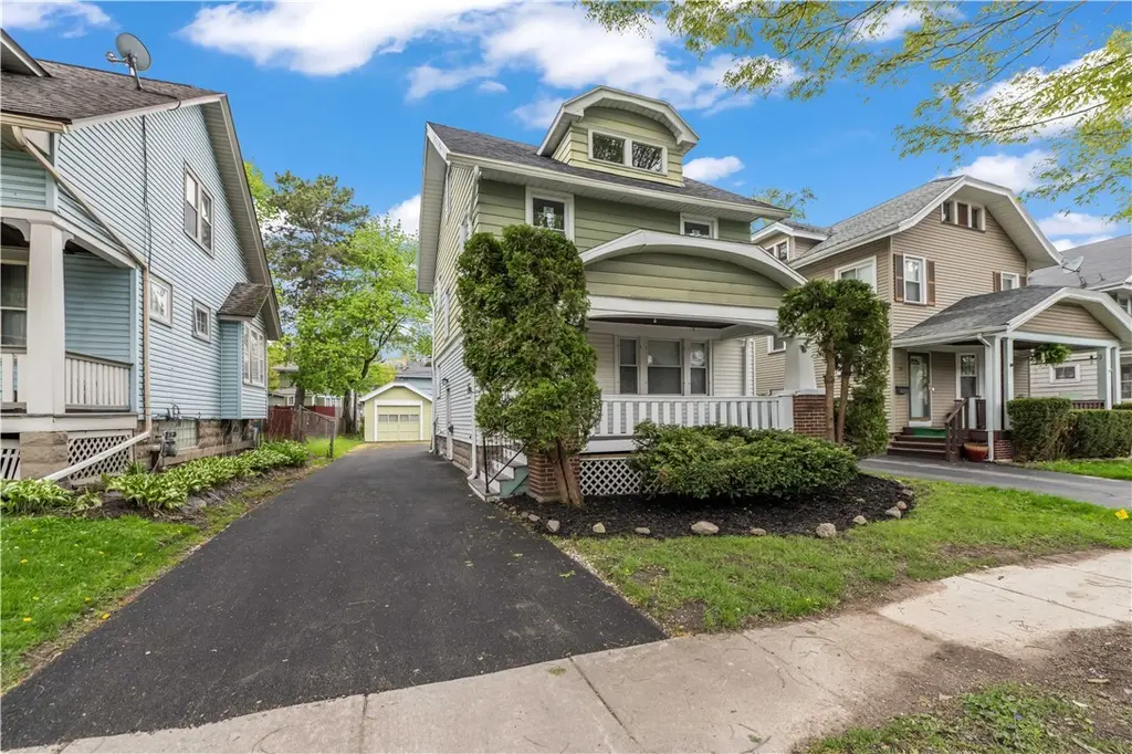 29 Edgeland St