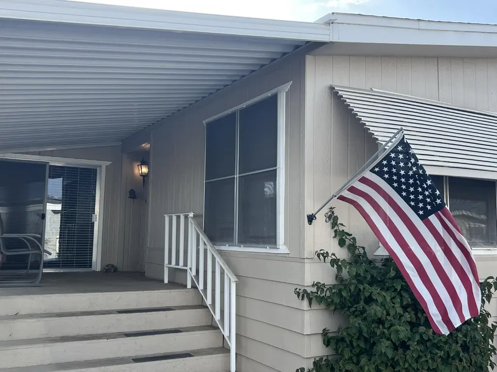 371 Bethel Ave #88