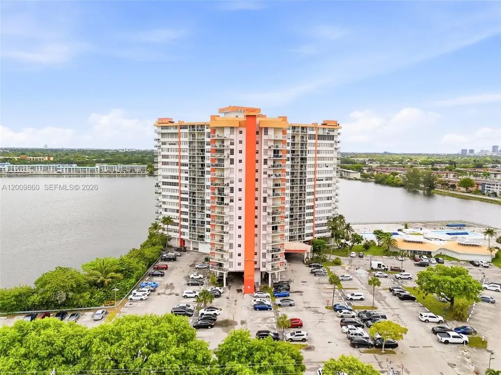 1301 NE Miami Gardens Dr Unit 315W