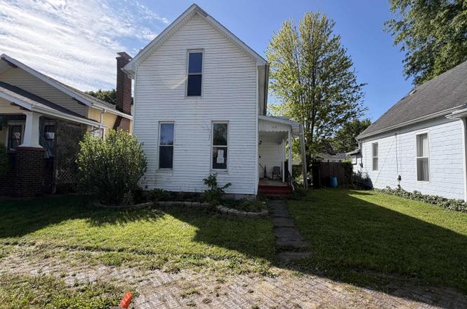 387 W 6th St