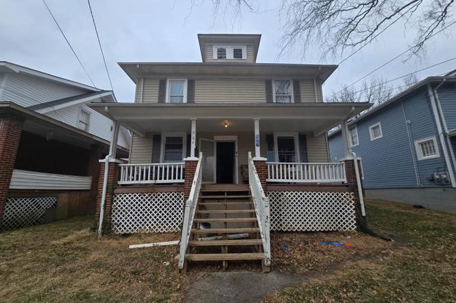 666 Montrose Ave SE