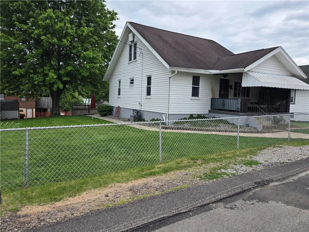 112 Fairview St