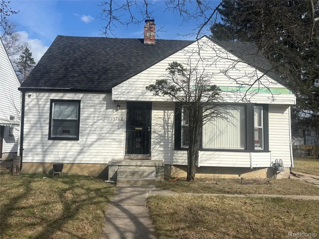 19762 Avon Ave