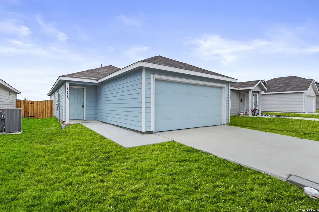 12819 Kathleen St