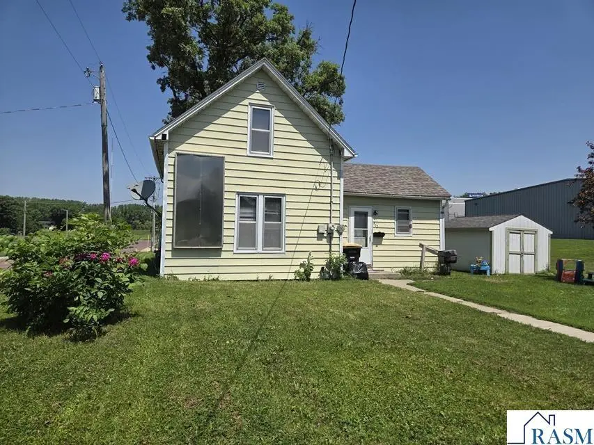803 E 3rd Street St