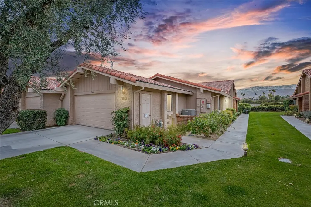 103 Camino Arroyo S