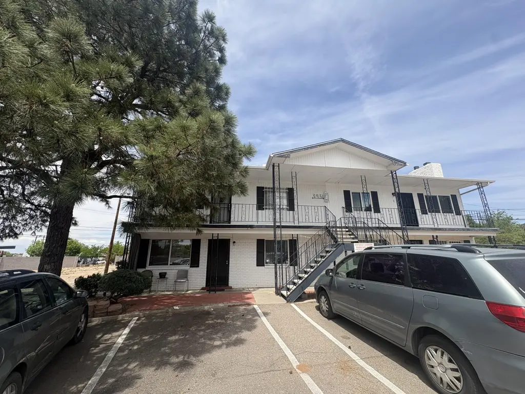 3931 Ortiz Ct NE Apt B
