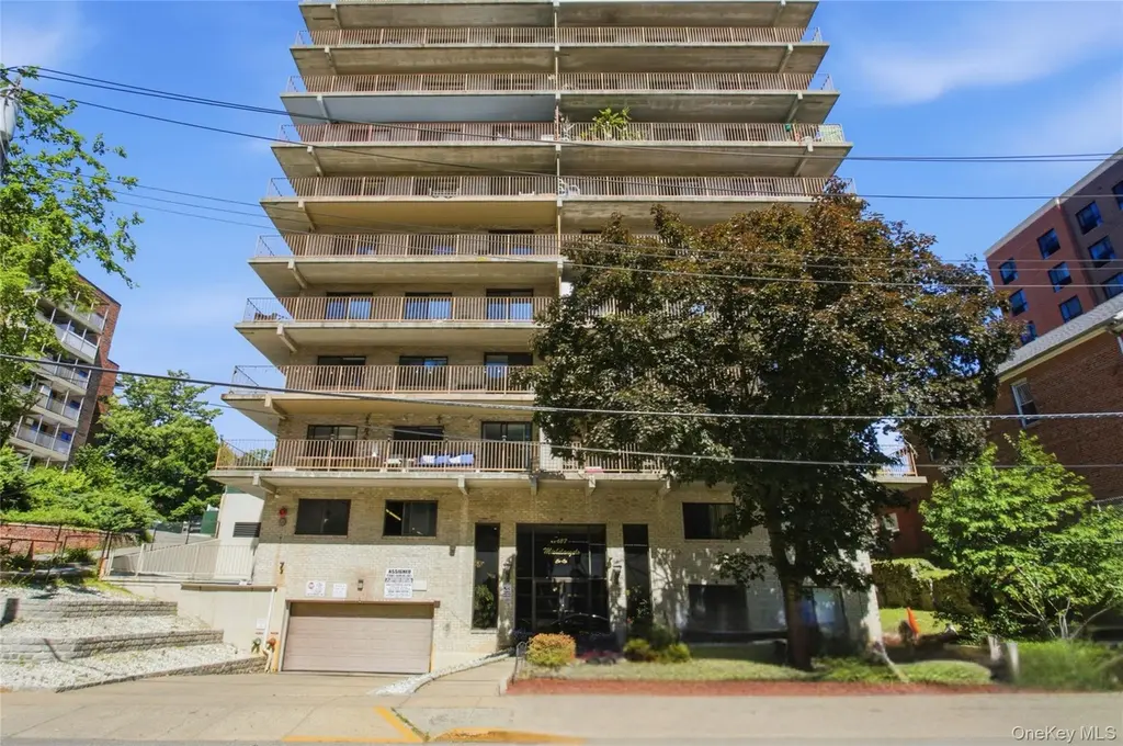 687 Bronx River Rd Unit 6C