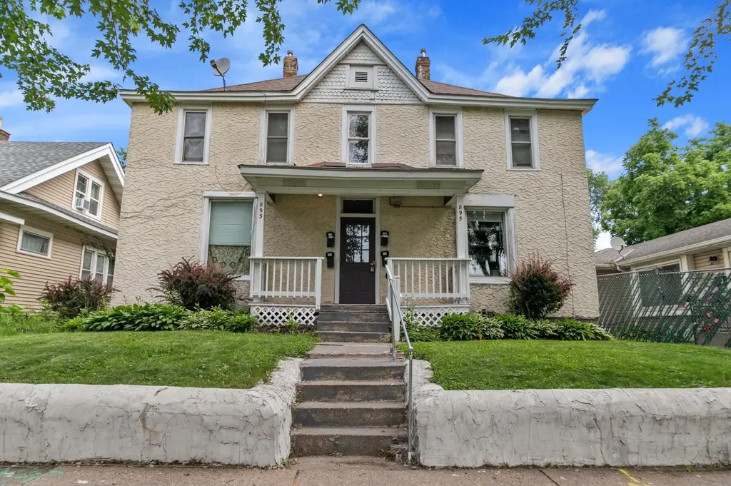 893 Jenks Ave