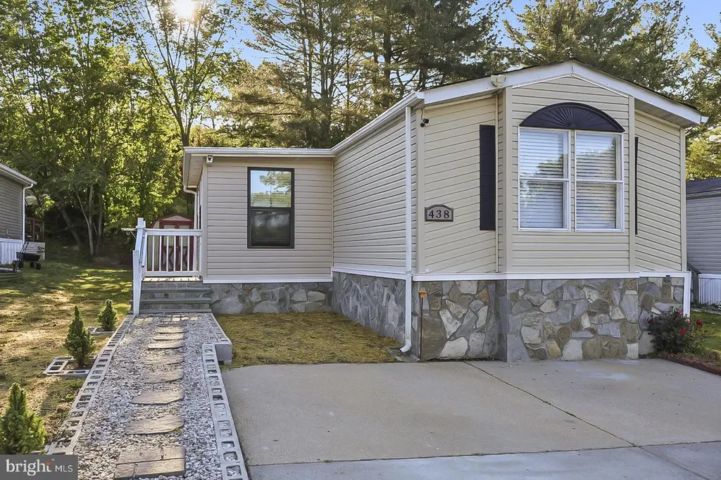438 Sarah Anne Dr