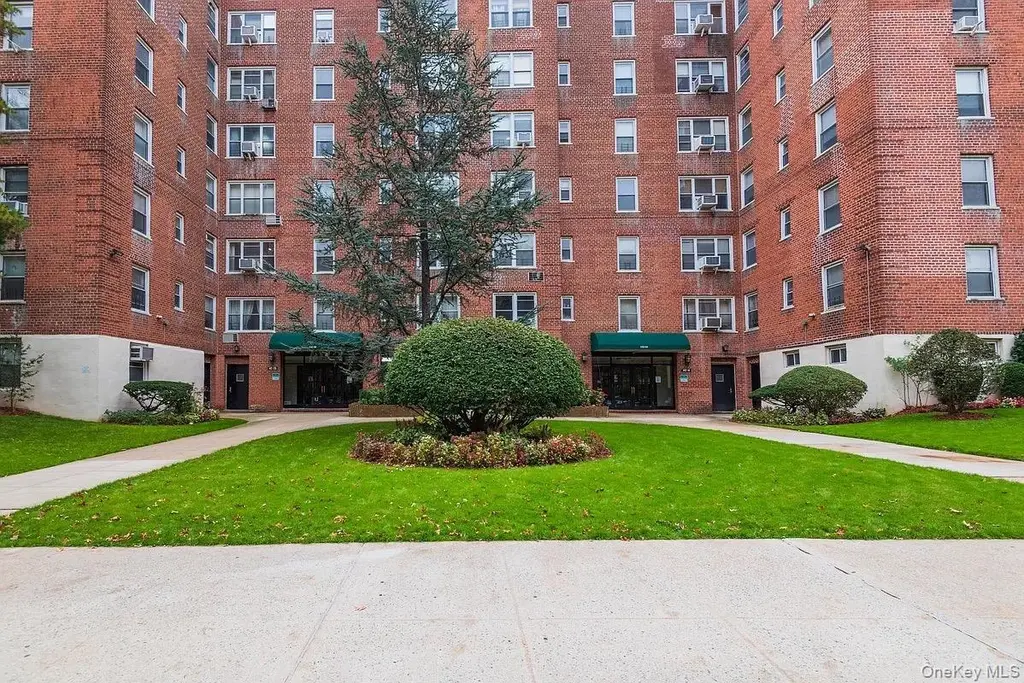 14214 26th Ave Unit 3F