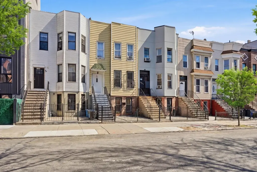 1222 Decatur St