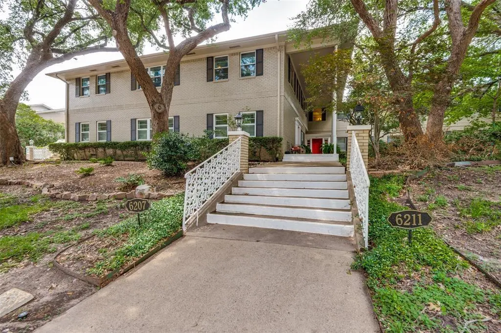 6211 Bandera Ave Unit D