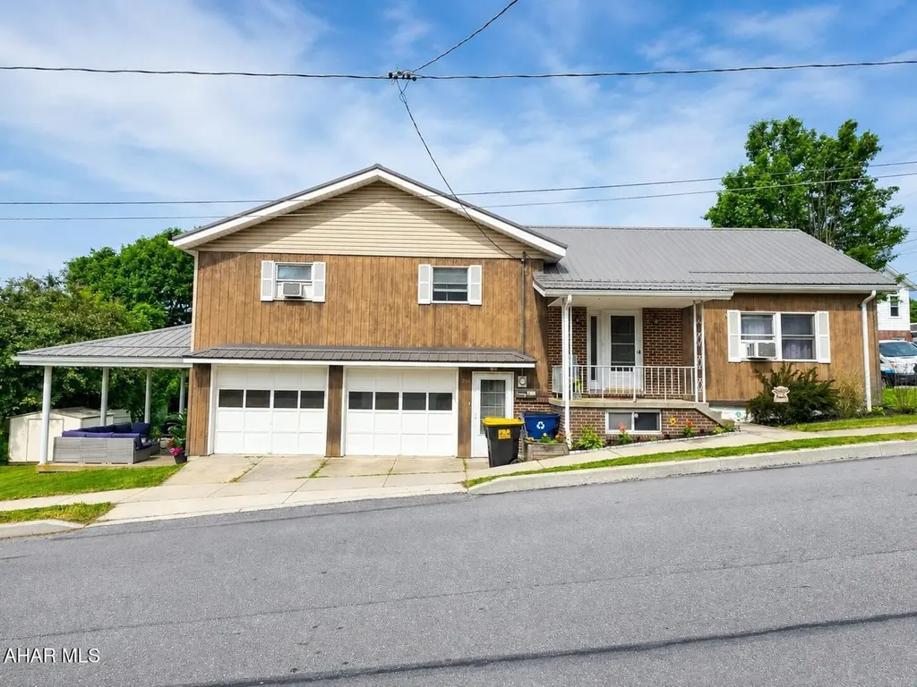 201 S Julian St