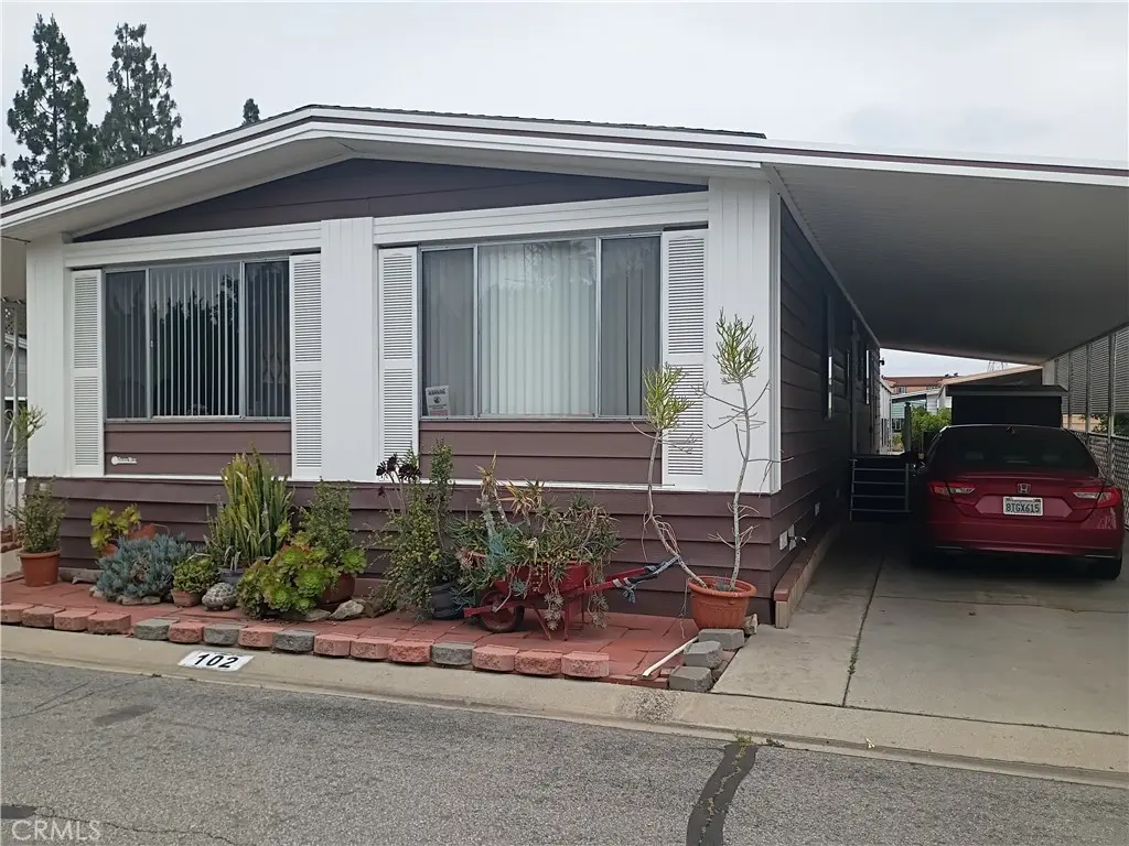 8509 Beverly Blvd #102