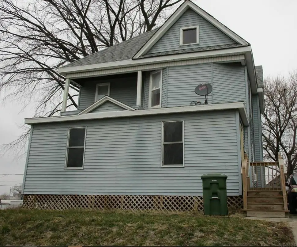 1129 South St