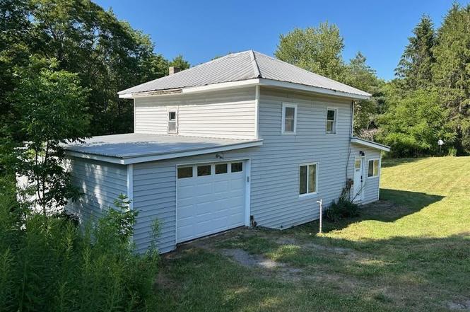 9093 County Road 15b