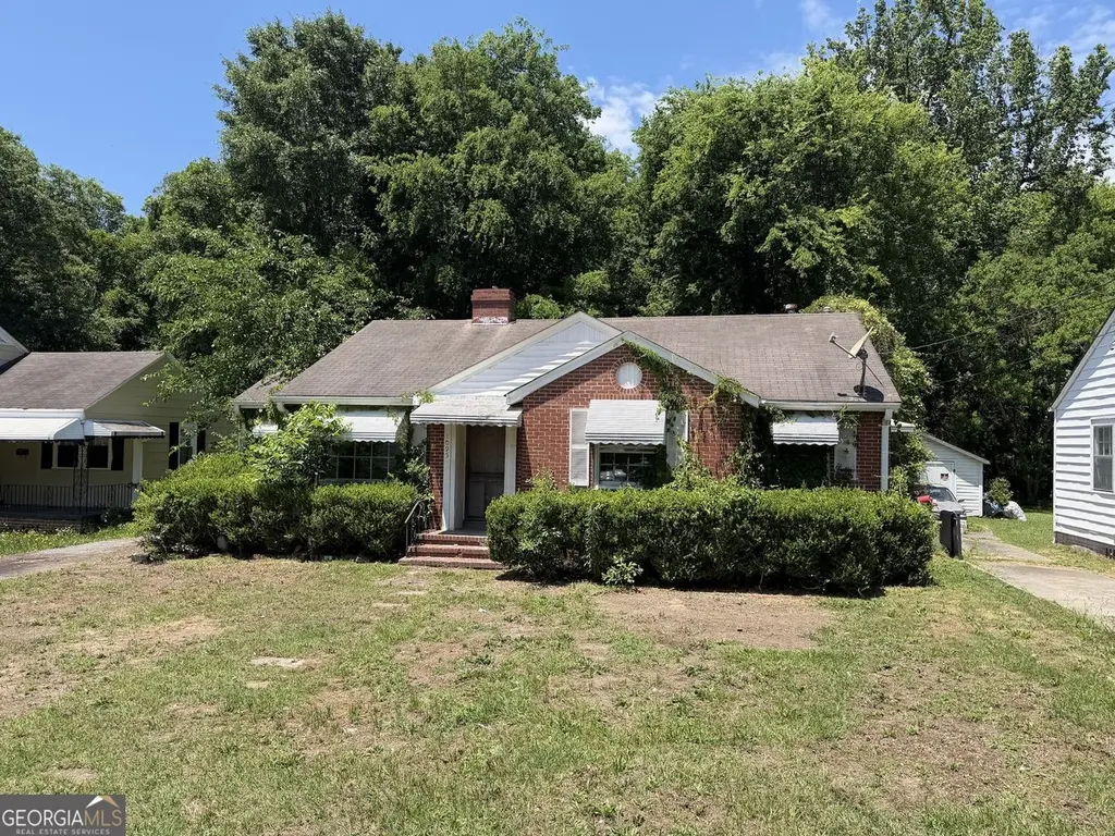 1095 Mimosa Dr