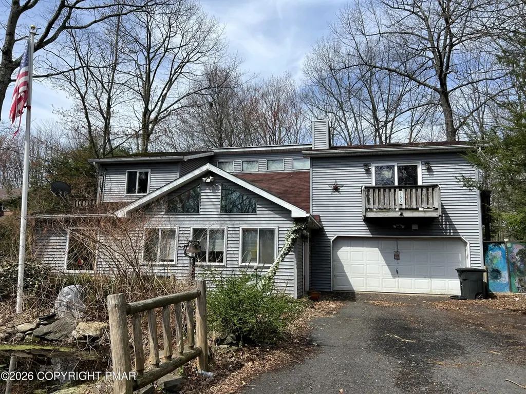 152 Fairview Ave