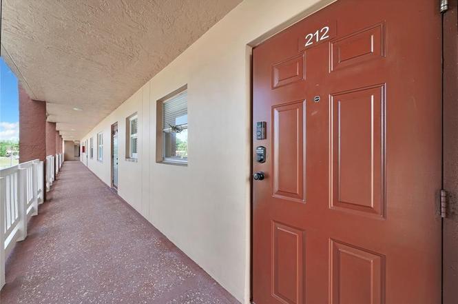 9281 Sunrise Lakes Blvd #212