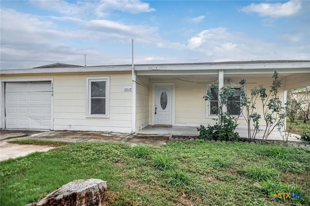 1408 Holloman Dr