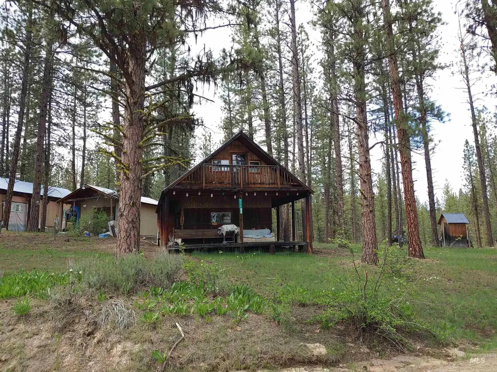 330 Gibbs Cir
