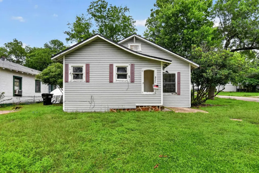 321 S 8th Ave