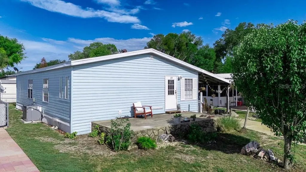 125 Pine Tree Dr