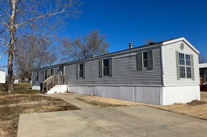 3323 Iowa St #529